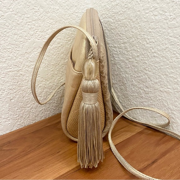 Vintage SHARIF Metallic Gold Mixed Leather Patchwork Tassel Zip Pull Crossbody - Picture 4 of 15